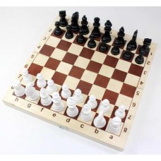 Игра настольная. Шахматы, пластмассовые фигуры в деревянной упаковке (поле 29см х 29см)
