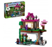 Конструктор LEGO Minecraft Площадка для тренировок
